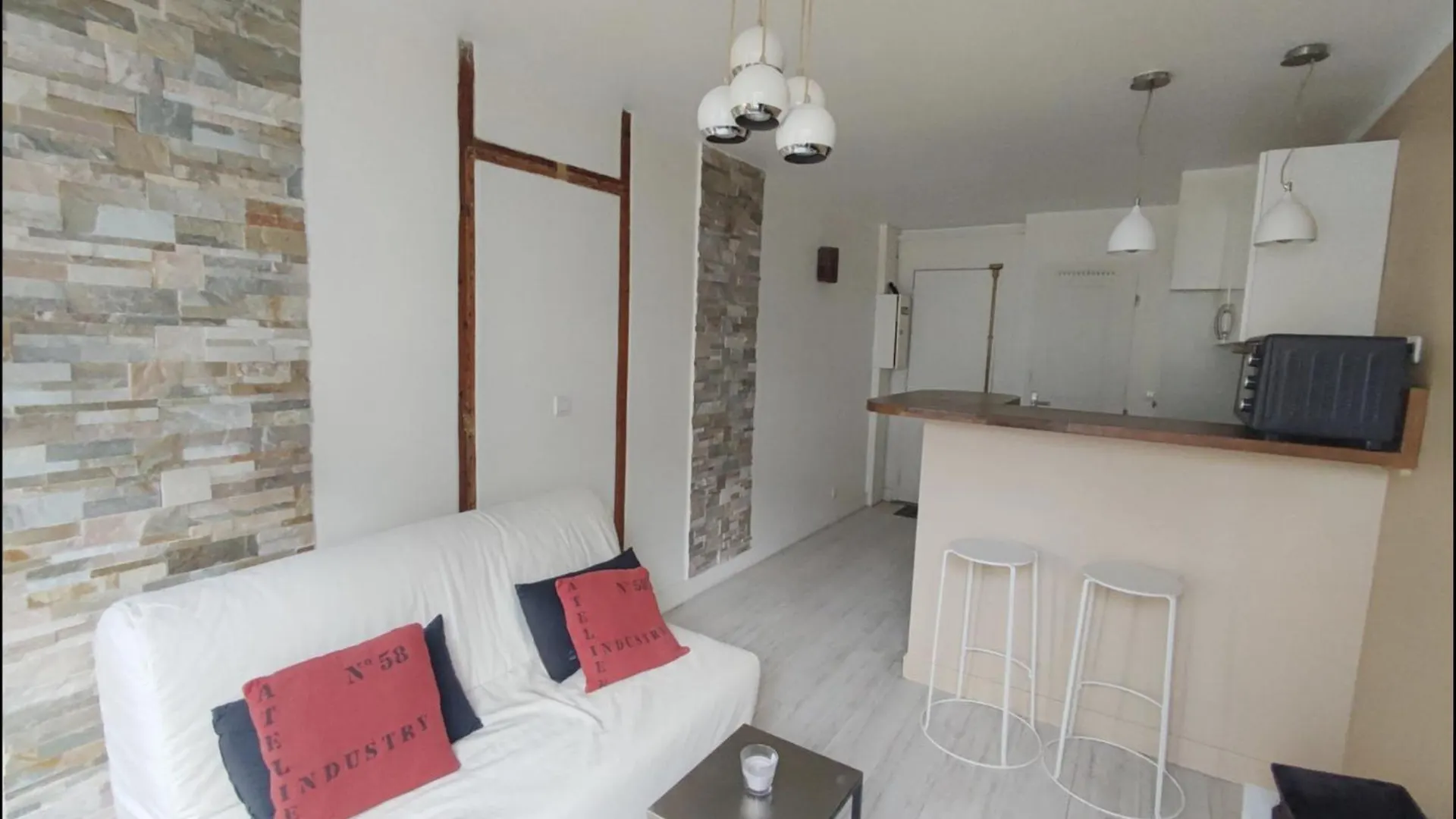 Studio Near Montmartre And Place De Clichy, Bright Sunny 4Th Floor Lägenhet Paris Frankrike